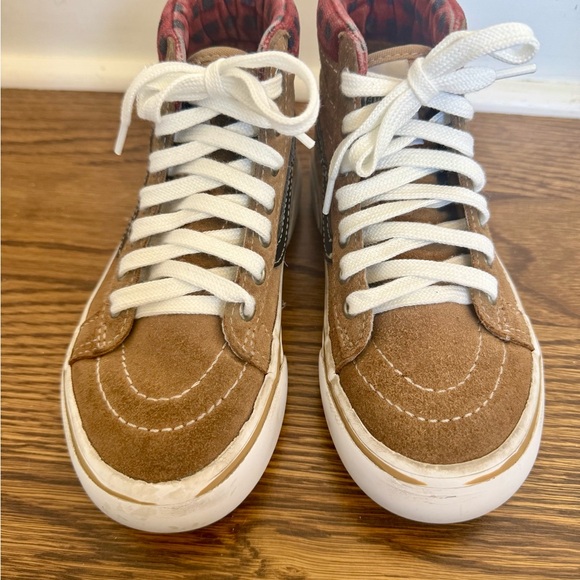 Vans Kids Sk8-Hi High-Top Sneakers Boot Made for the Elements Cold Weather - Picture 4 of 8